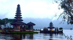 danau beratan bedugul