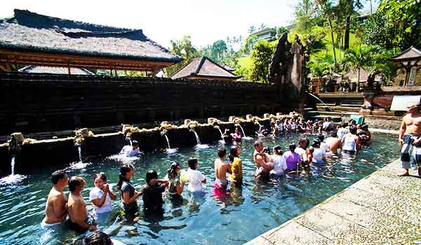 pura tirta empul tampaksiring bali