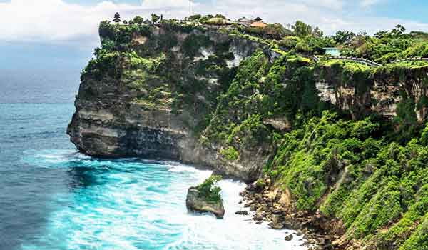 pura uluwatu bali