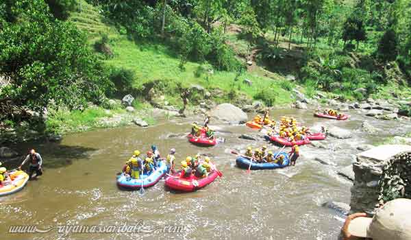 7 sungai terbaik untuk arung jeram di indonesia
