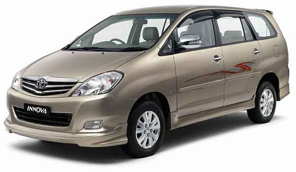 sewa mobil innova di bali